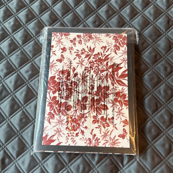 Gucci Bloom Zipper Pouch w/Gucci Box - NIB - Picture 11 of 11